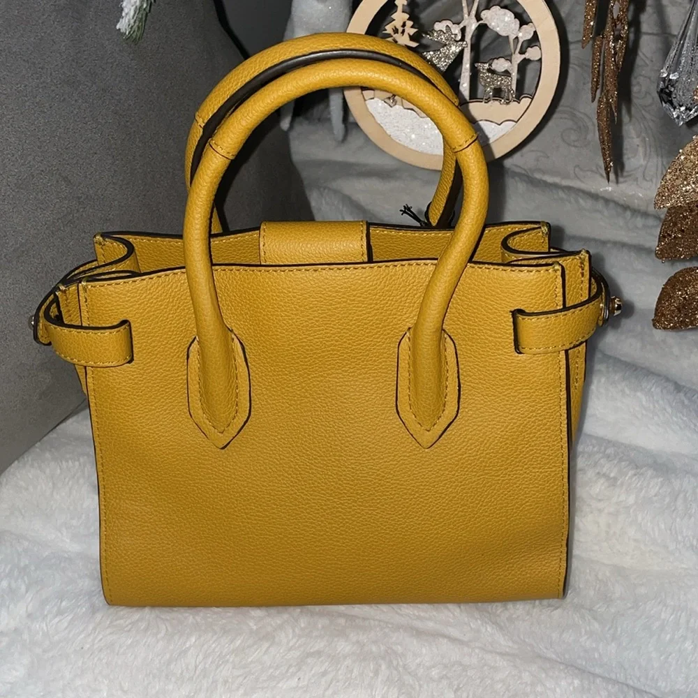 Furla Pin Ladies Mini Yellow

Ginestra Leather Tote New With Tags - Picture 2 of 10